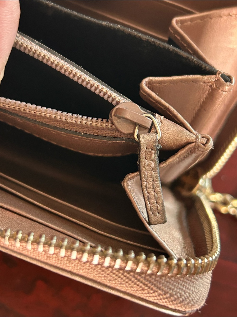 Gucci Pink GG Supreme Zip Wallet with Gold Charm, Authentic - Picture 7 of 15